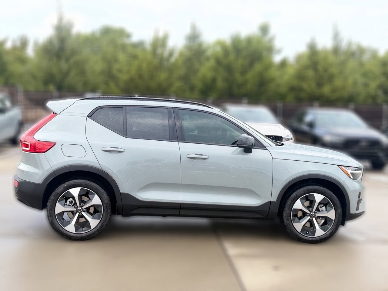 New 2026 Volvo XC40 B4 Core w/ Protection Package Premier FWD image 5