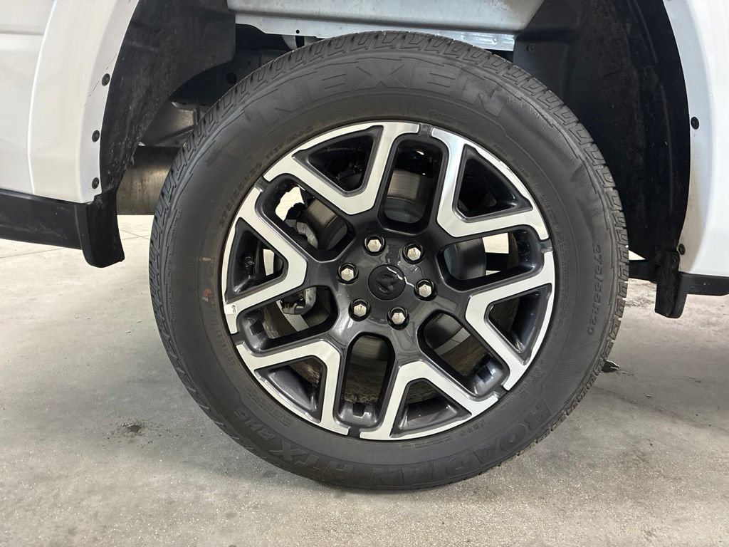 Used 2026 RAM 1500 Laramie AWD/4WD image 28