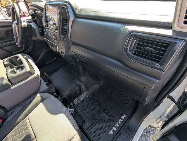 Used 2022 Nissan Titan S image 20