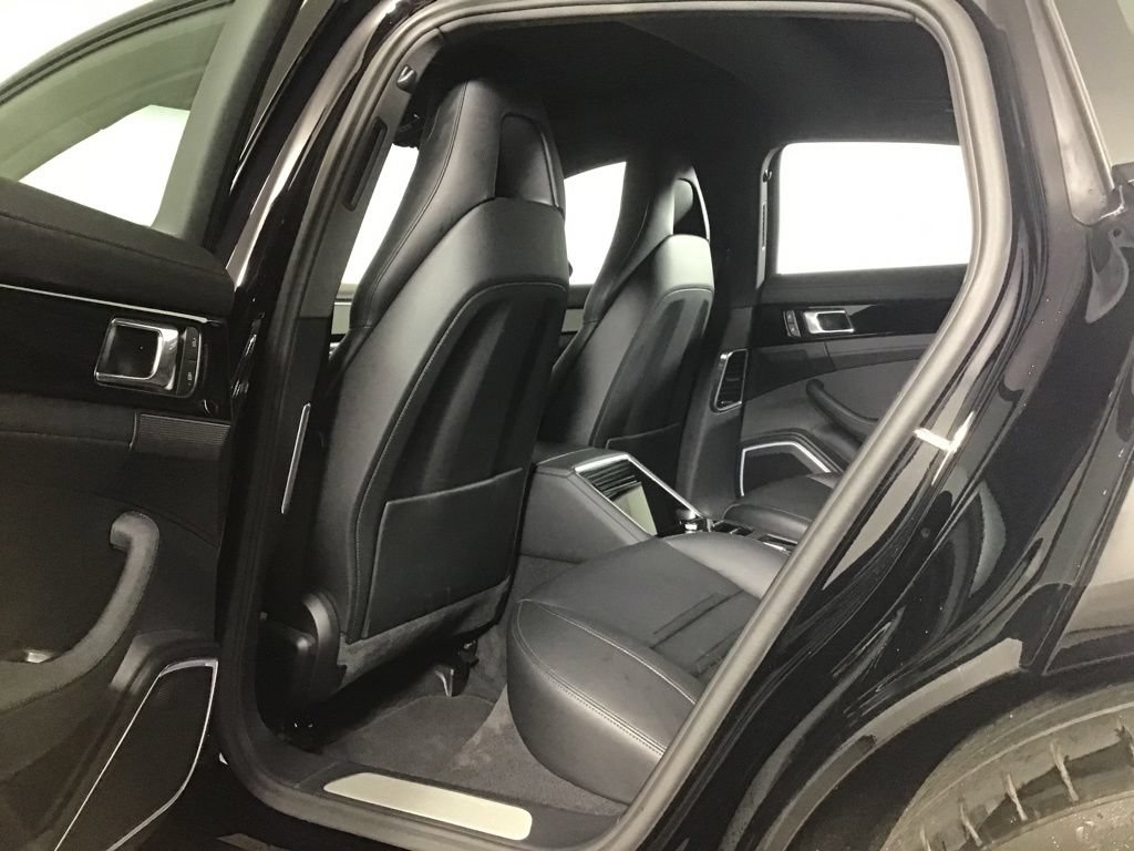 Certified 2023 Porsche Panamera 4 AWD/4WD image 28