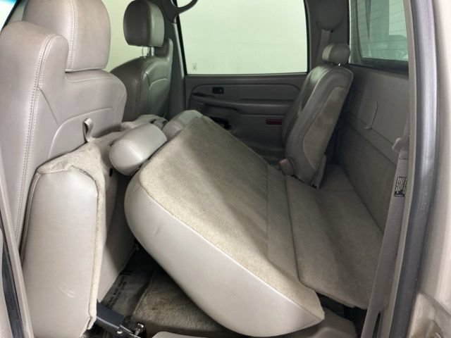 Used 2006 Chevrolet Silverado 2500 W/T w/ Skid Plate Package AWD/4WD image 23