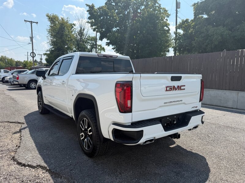 Used 2021 GMC Sierra 1500 AT4 w/ AT4 Premium Package AWD/4WD image 8