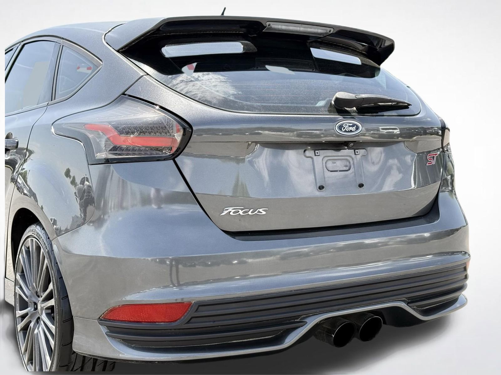 Used 2018 Ford Focus ST image 5