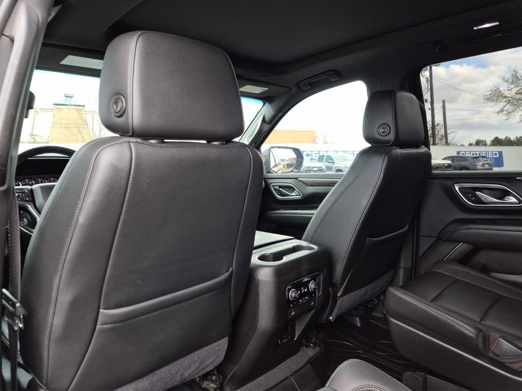 Used 2021 Chevrolet Suburban Z71 w/ Z71 Signature Package image 38