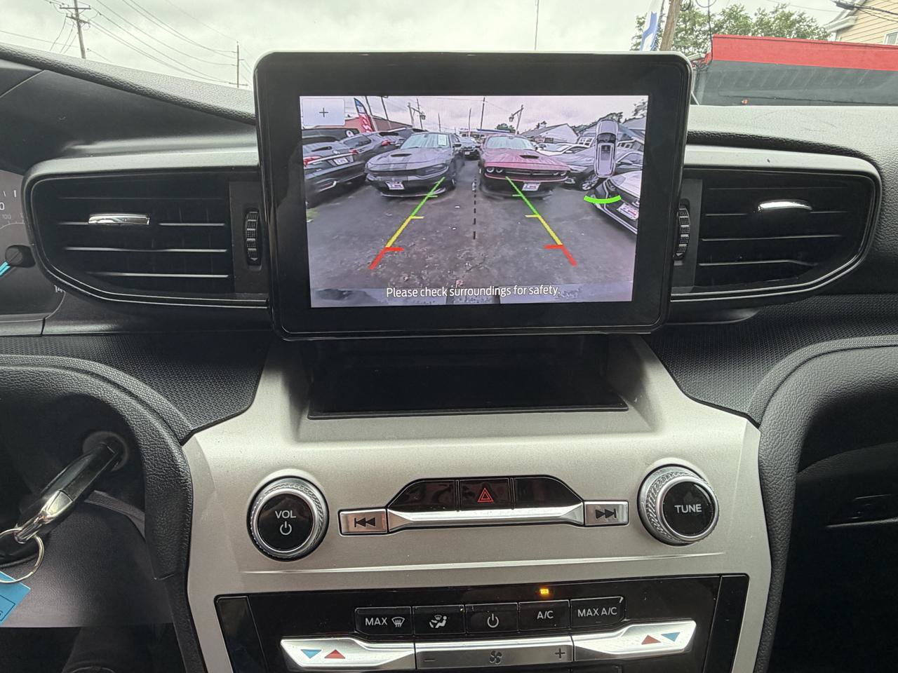 Used 2022 Ford Explorer 4WD image 26