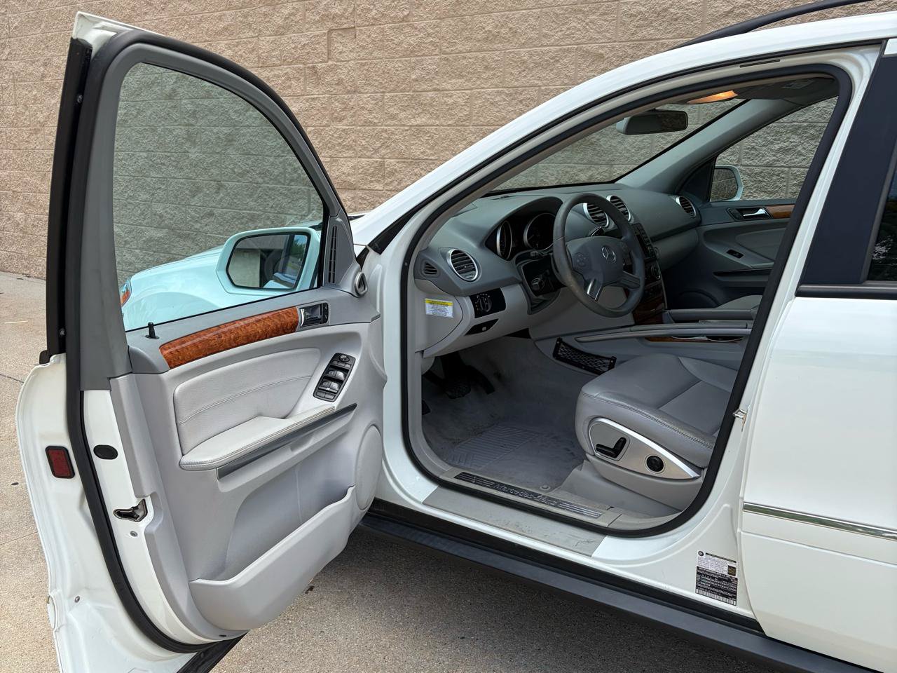 Used 2009 Mercedes-Benz ML 350 4MATIC image 4