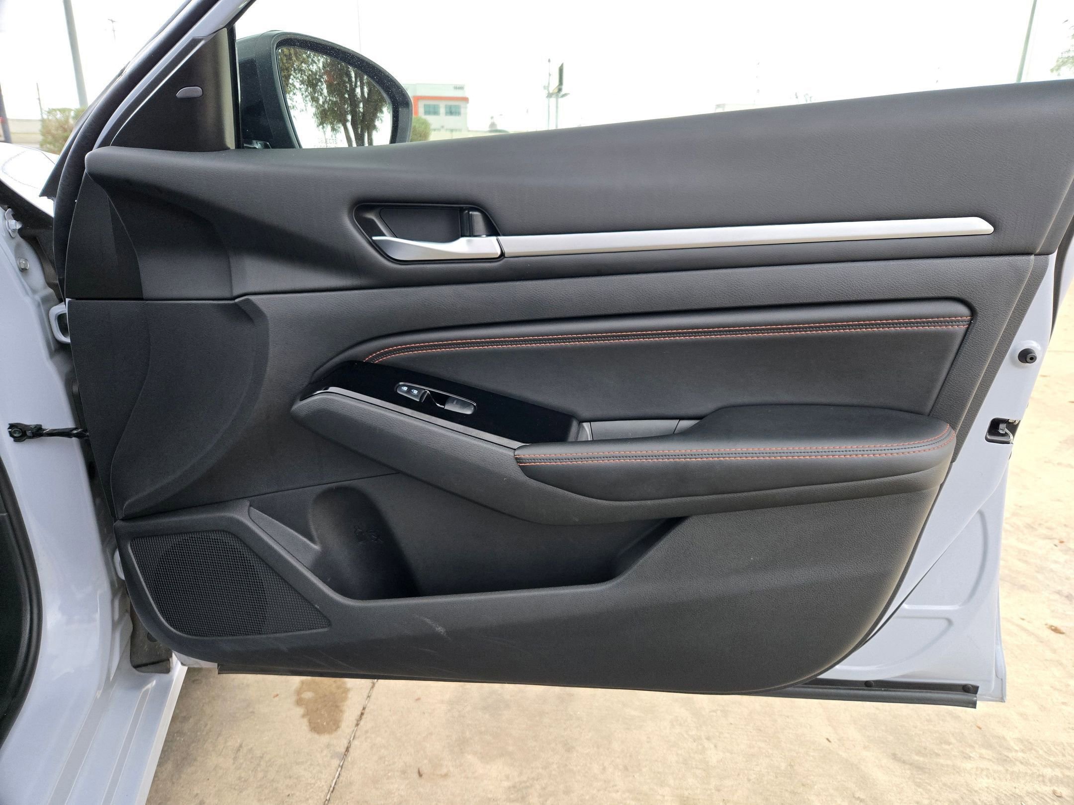 Used 2023 Nissan Altima 2.5 SR image 29