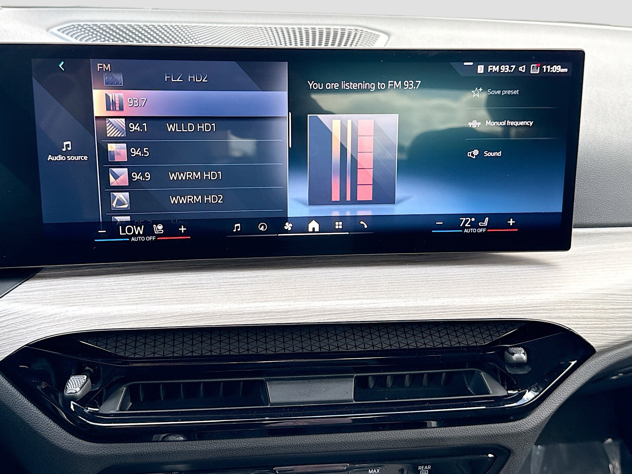 Used 2025 BMW 330i Sedan image 32