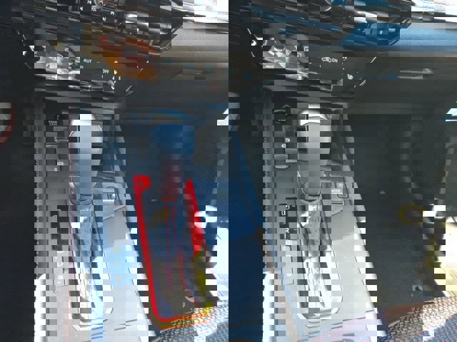 New 2026 Nissan Kicks SR image 24