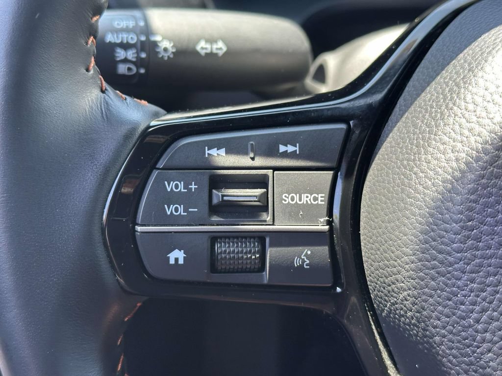 Used 2025 Honda HR-V Sport image 17