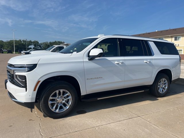 New 2025 Chevrolet Suburban LS image 11