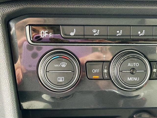 Used 2020 Volkswagen Tiguan SE image 19