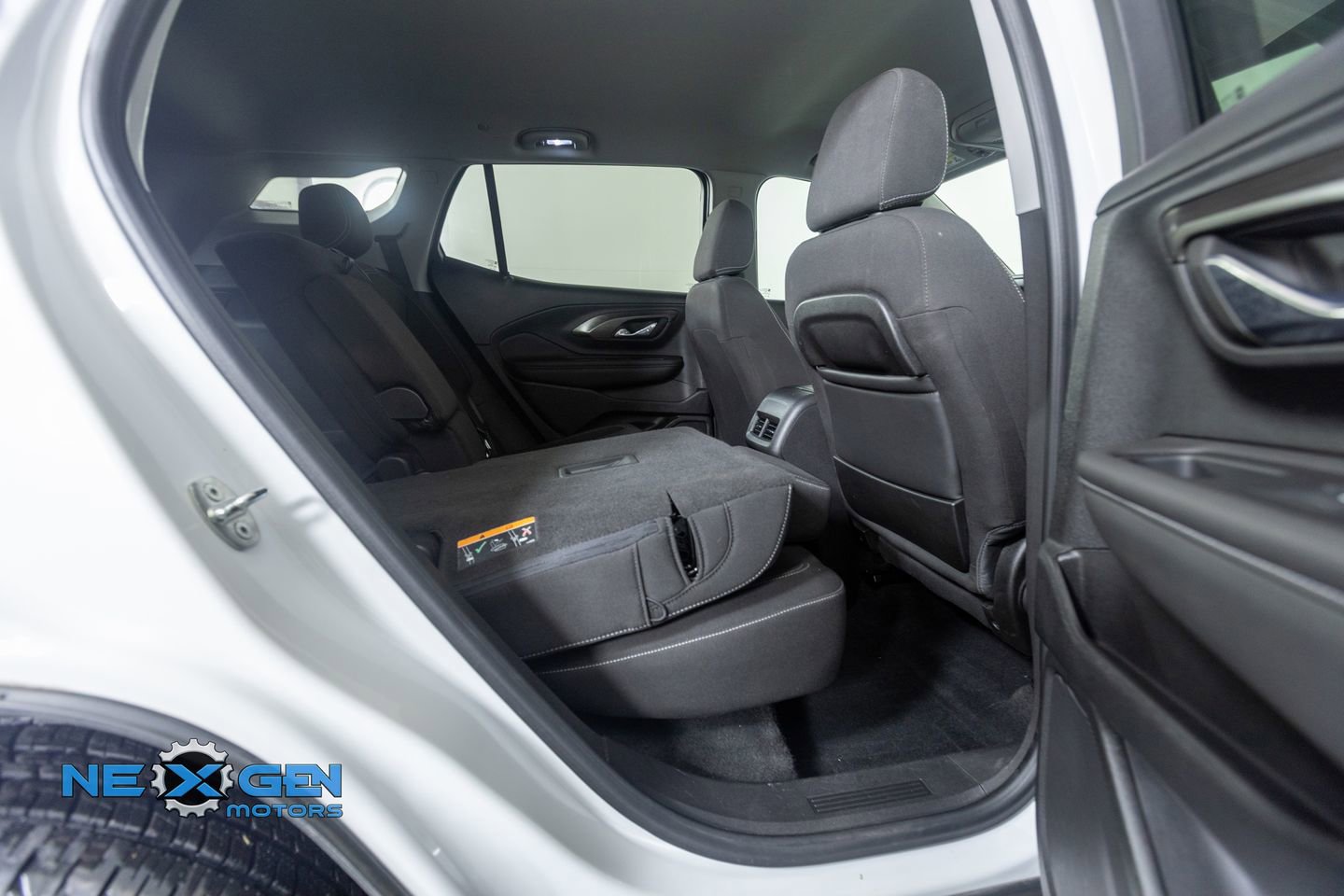 Used 2022 GMC Terrain SLE w/ Driver Convenience Package image 35