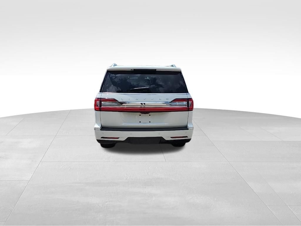Used 2021 Lincoln Navigator L Reserve w/ Luxury Package AWD/4WD image 5
