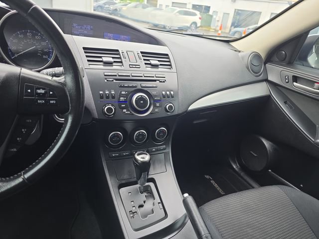 Used 2013 MAZDA MAZDA3 i Touring w/ Preferred Equipment Pkg FWD image 21