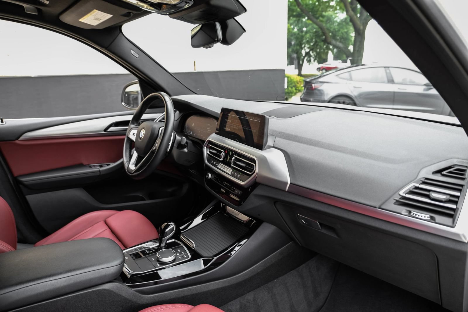 Used 2024 BMW X3 sDrive30i w/ Convenience Package w/ZPA RWD image 13