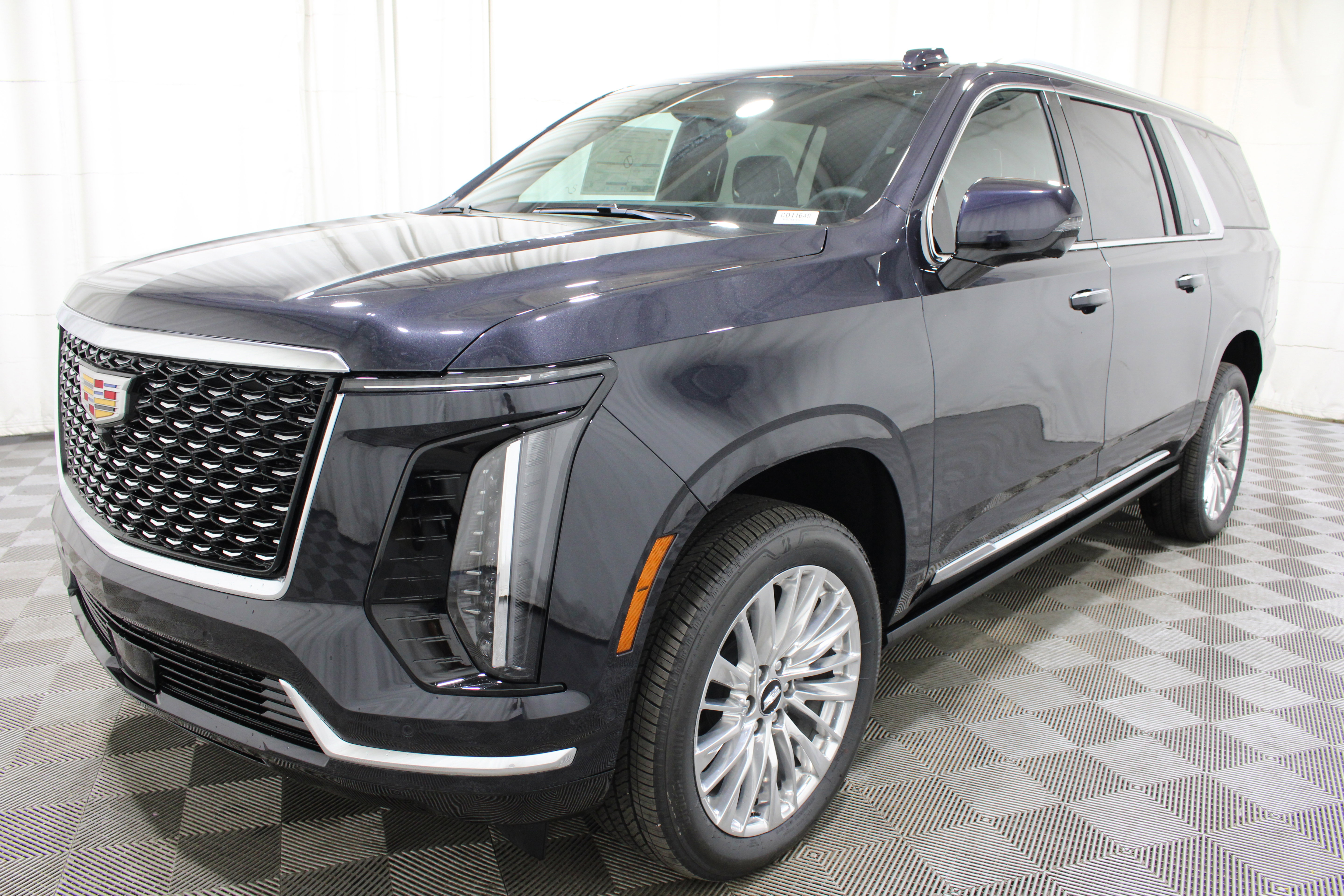 New 2026 Cadillac Escalade ESV Luxury w/ LPO, Floor Liner Package image 31