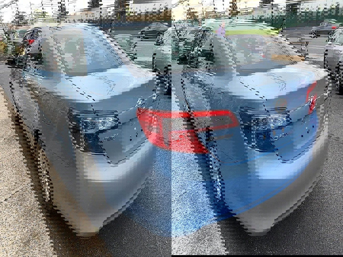 Used 2012 Toyota Camry L image 4