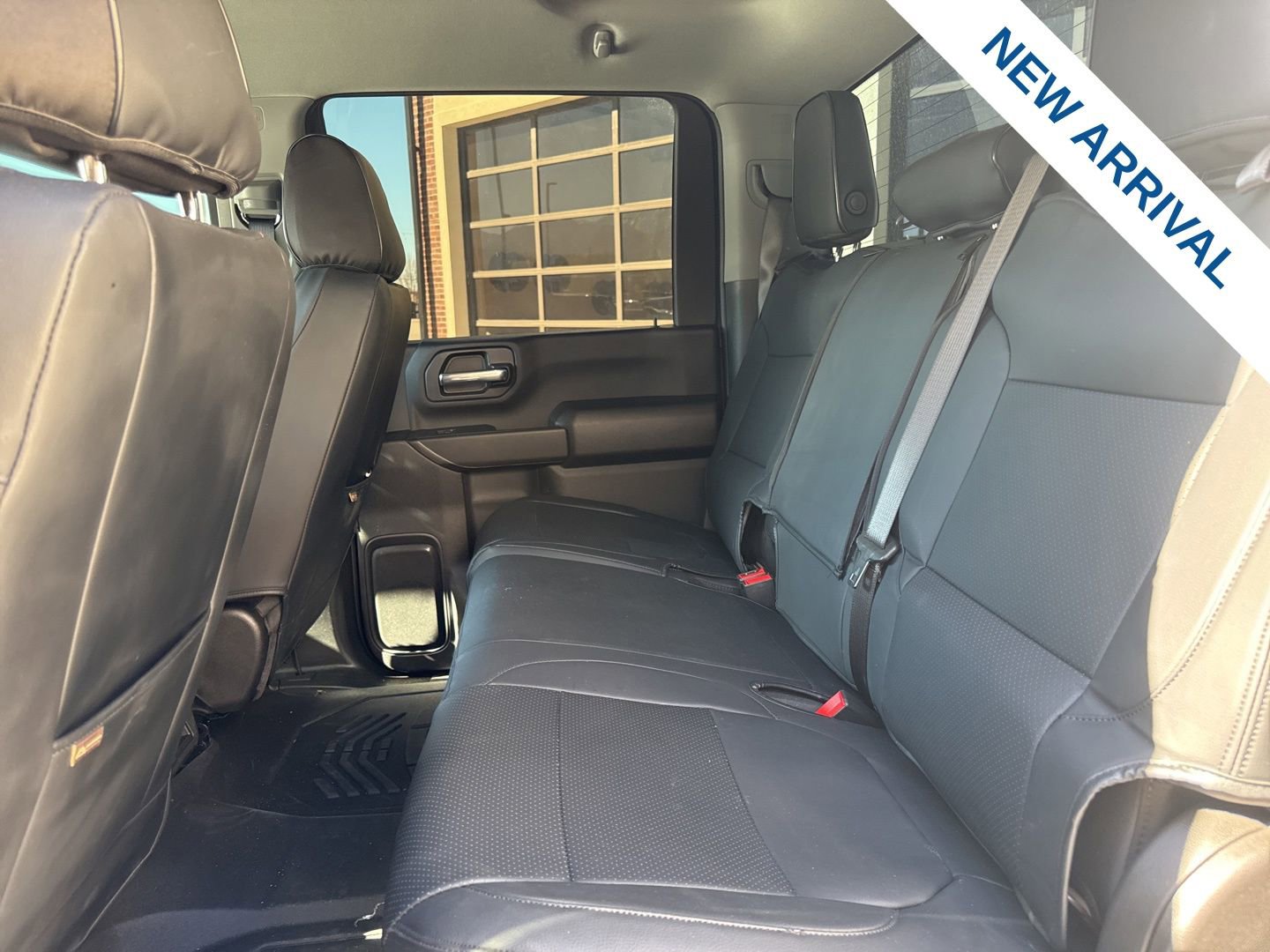 Used 2025 Chevrolet Silverado 2500 Custom w/ Custom Value Package image 13