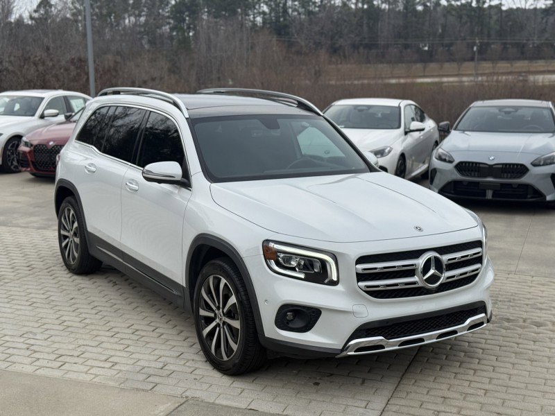 Used 2022 Mercedes-Benz GLB 250 4MATIC image 8