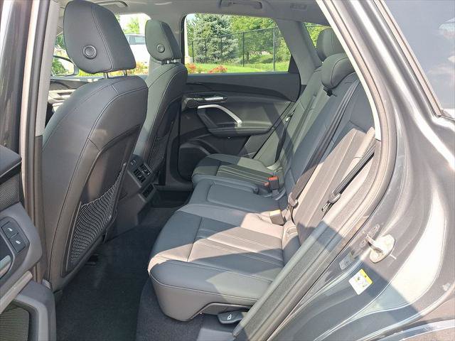 Certified 2025 Audi Q5 Premium w/ Convenience Package AWD/4WD image 10
