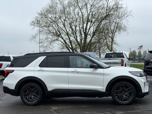 Used 2025 Ford Explorer ST AWD/4WD image 43