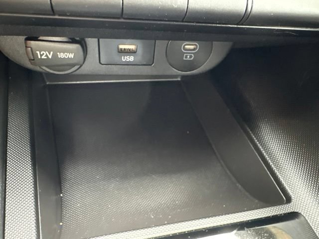 Used 2026 Hyundai Elantra SE FWD image 17