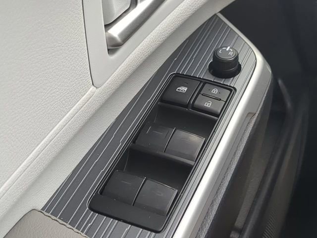 Certified 2025 Toyota Sienna XLE image 24