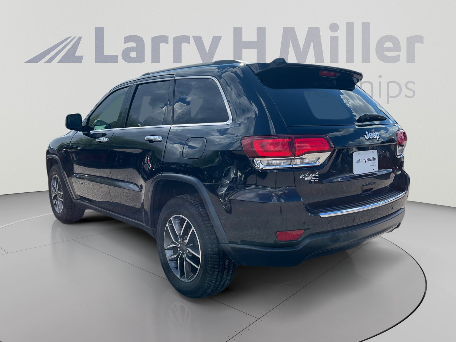 Used 2020 Jeep Grand Cherokee Limited w/ Premium Lighting Group RWD image 3