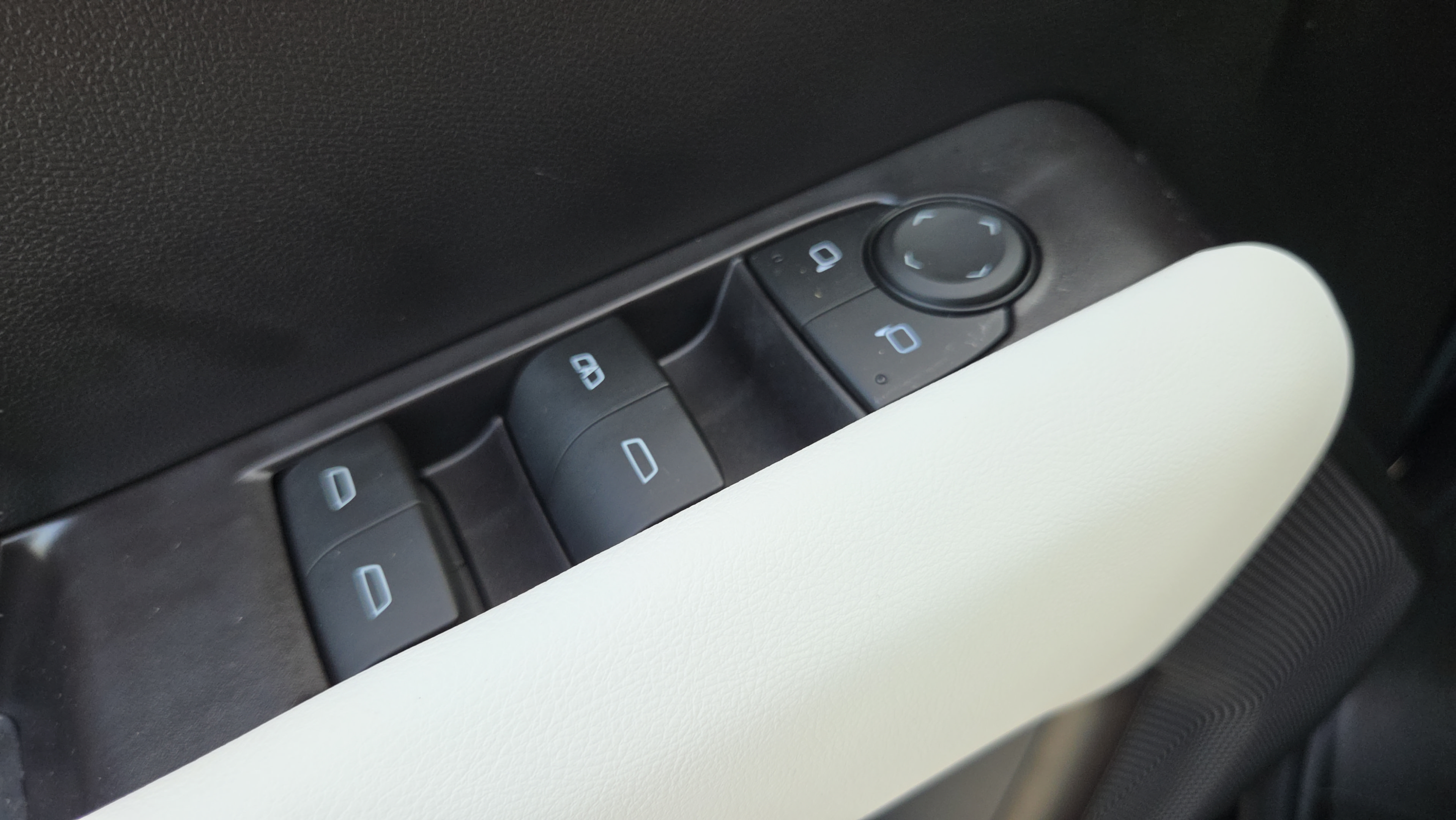 Used 2026 GMC Canyon AT4X AWD/4WD image 30