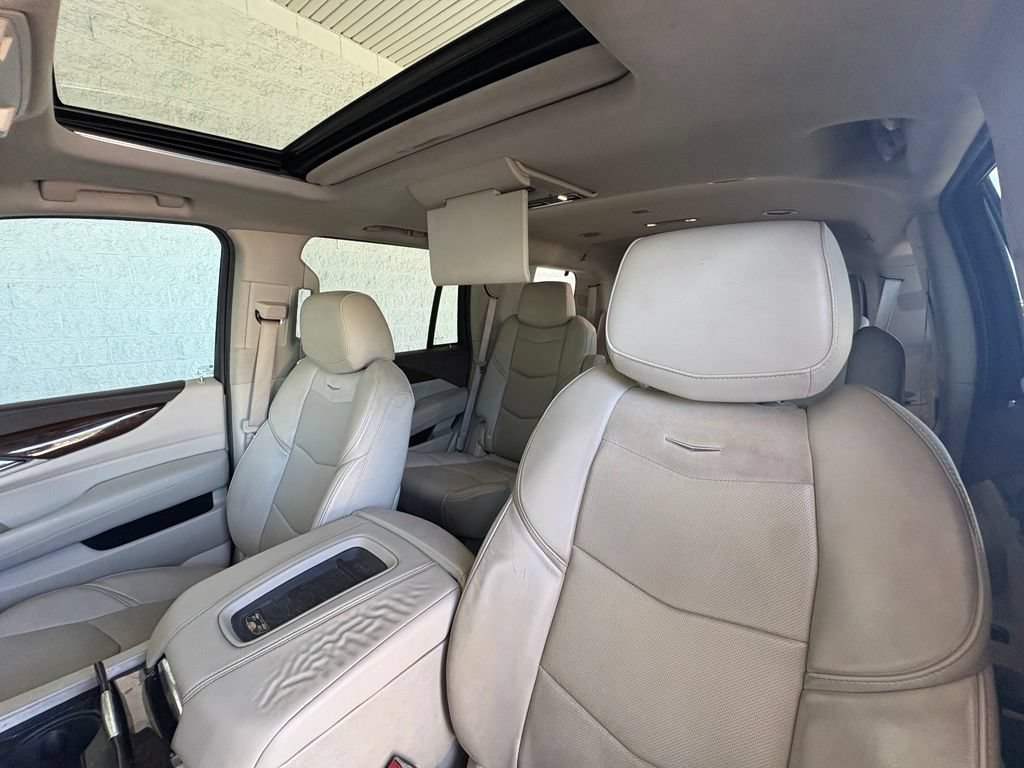 Certified 2017 Cadillac Escalade Luxury AWD/4WD image 2