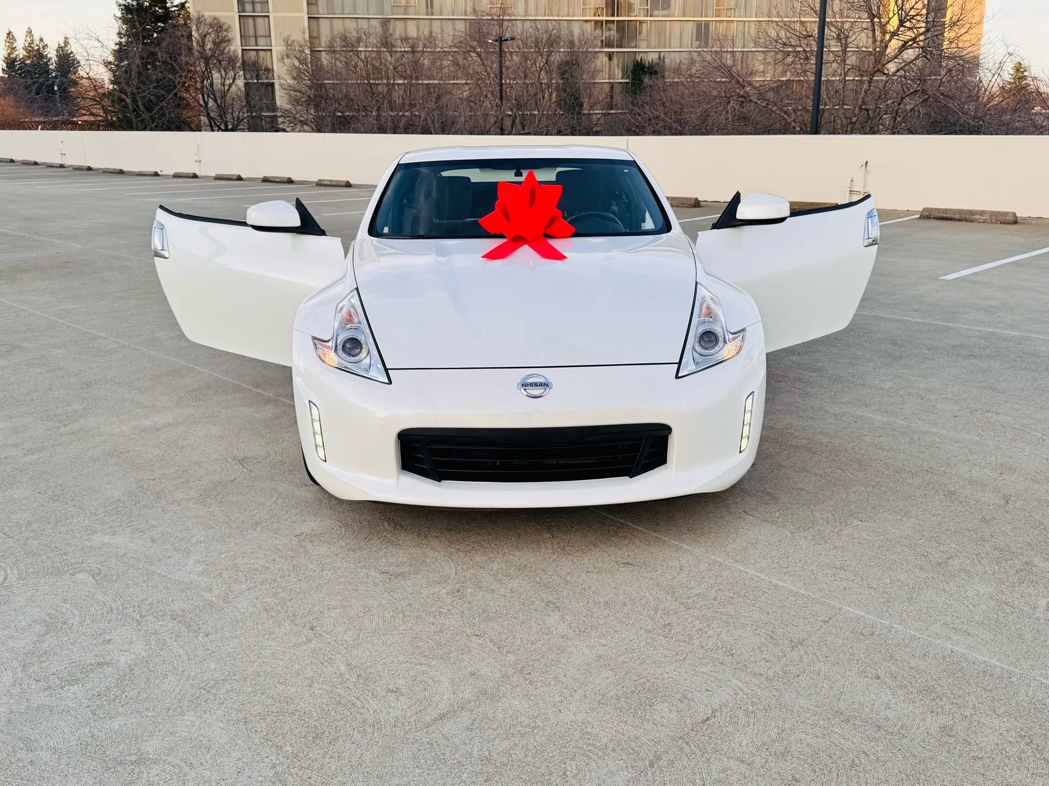 Used 2017 Nissan 370Z Coupe RWD image 24