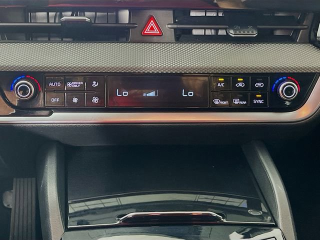 Used 2024 Kia Sportage LX FWD image 16