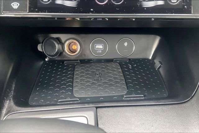Certified 2025 Genesis G70 3.3T Advanced RWD image 33