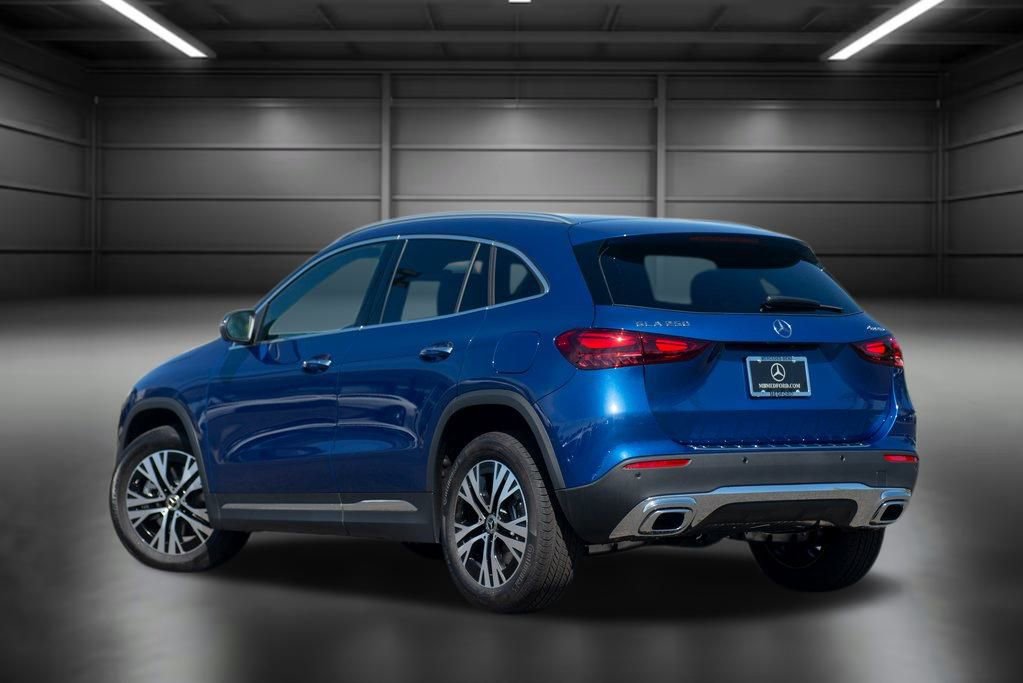 Used 2025 Mercedes-Benz GLA 250 4MATIC image 9