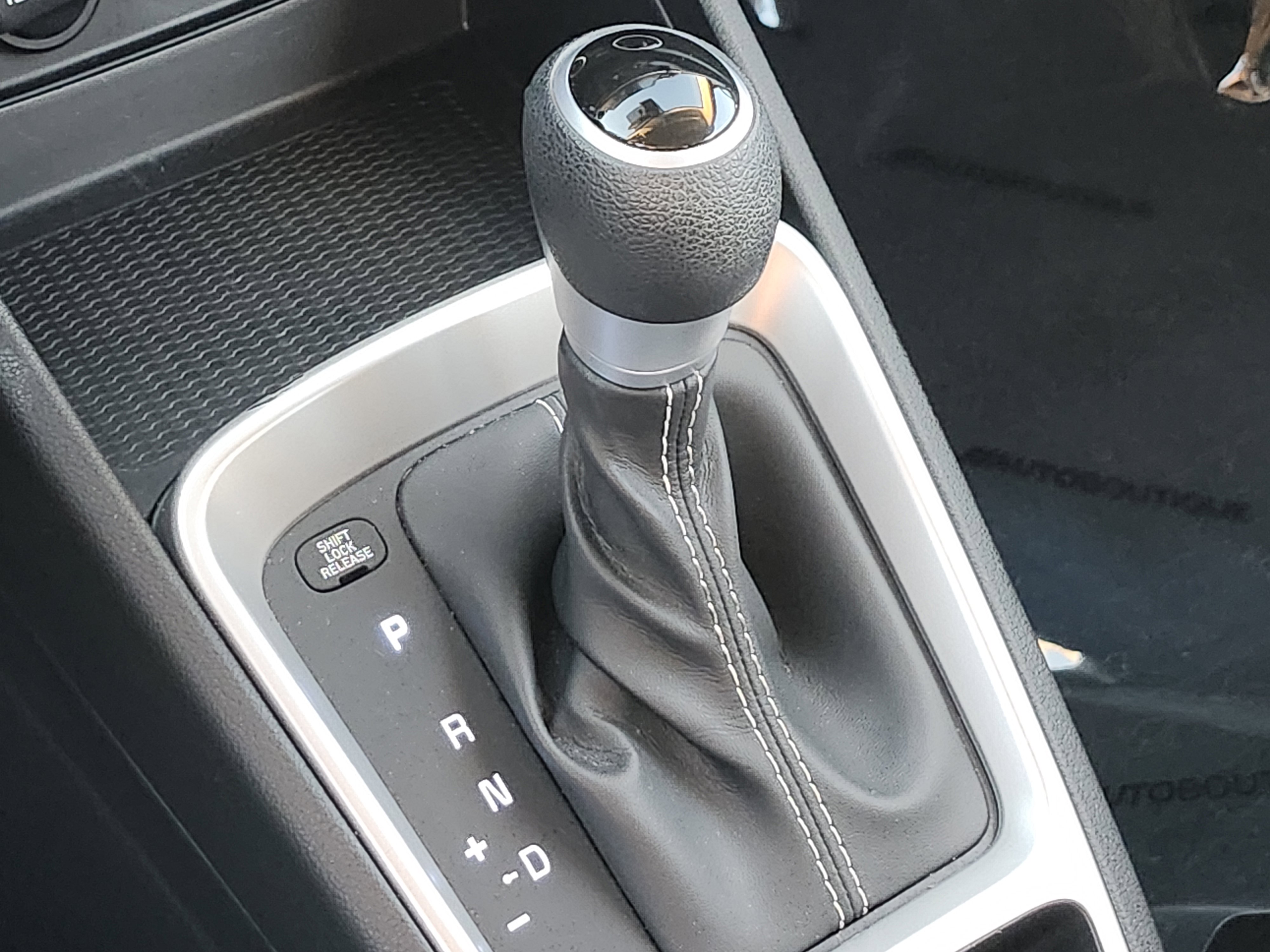 Used 2021 Hyundai Venue SE image 26