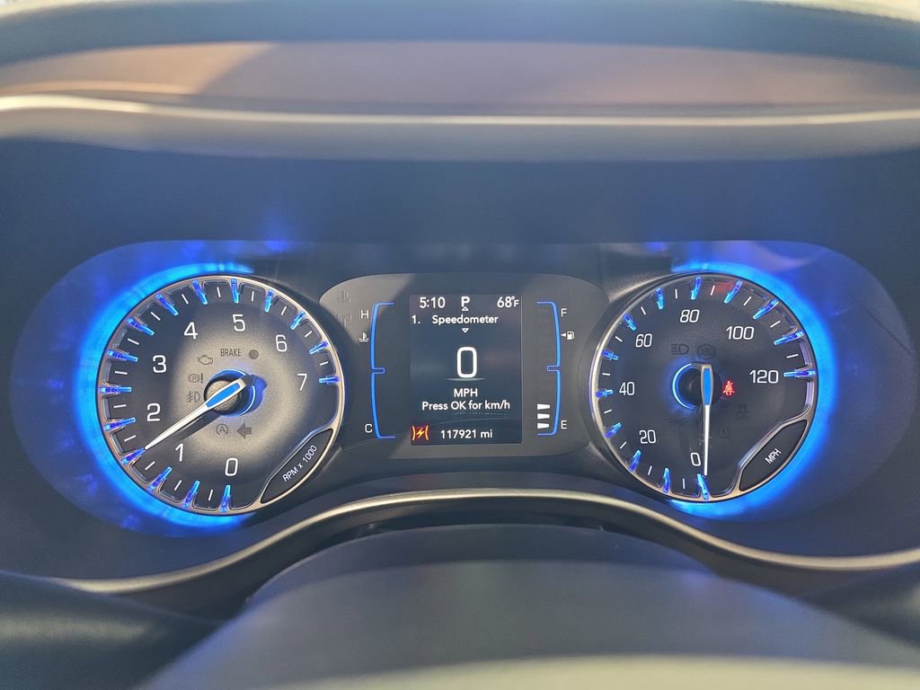 Used 2021 Chrysler Voyager Lxi image 19