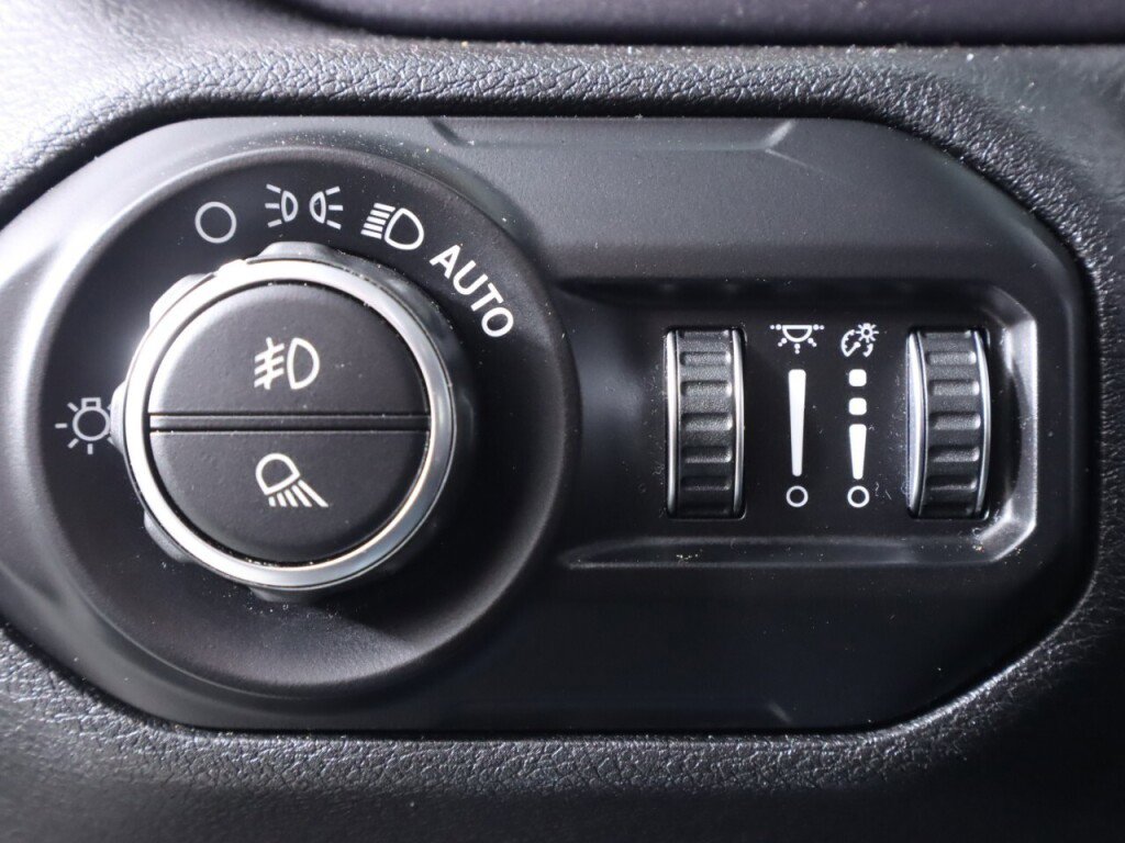 Used 2020 Jeep Gladiator Mojave AWD/4WD image 10