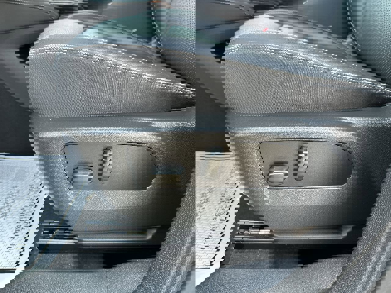 Certified 2022 Buick Envision Essence w/ Technology Package I image 12