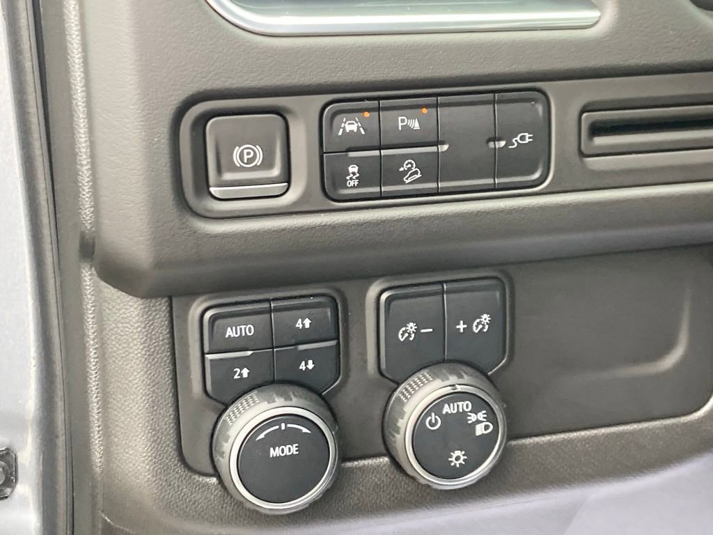 Used 2021 Chevrolet Tahoe Premier AWD/4WD image 14