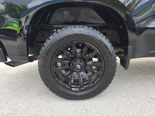 Used 2020 Chevrolet Silverado 1500 Custom w/ Custom Value Package image 12