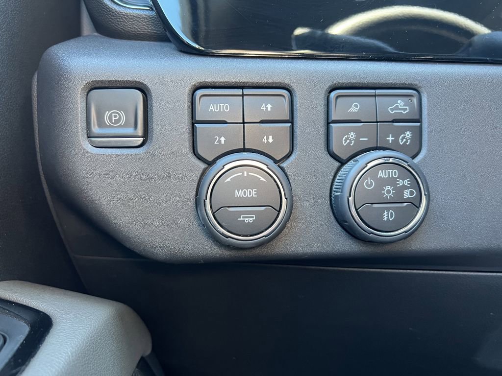 Used 2023 Chevrolet Silverado 1500 ZR2 AWD/4WD image 19