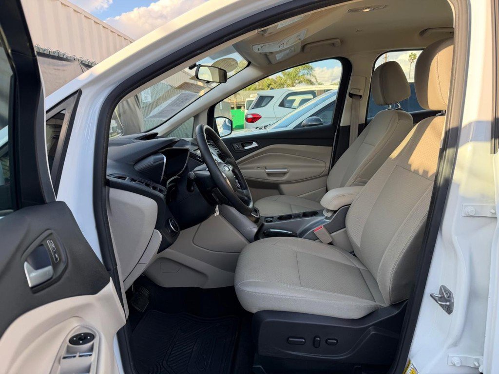 Used 2017 Ford C-MAX SE w/ Interior Protection Package image 17