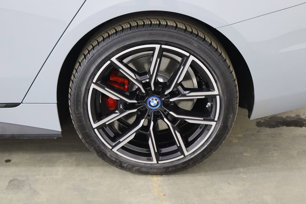 Used 2023 BMW i4 eDrive40 w/ M Sport Package image 48