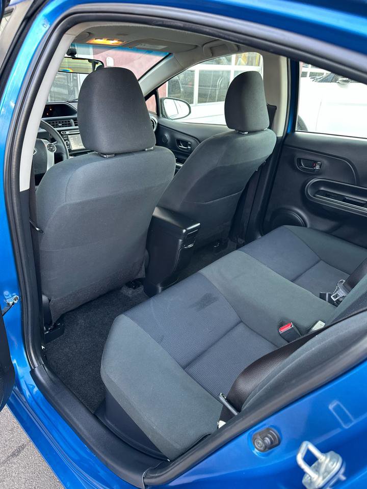 Used 2016 Toyota Prius C Two image 4