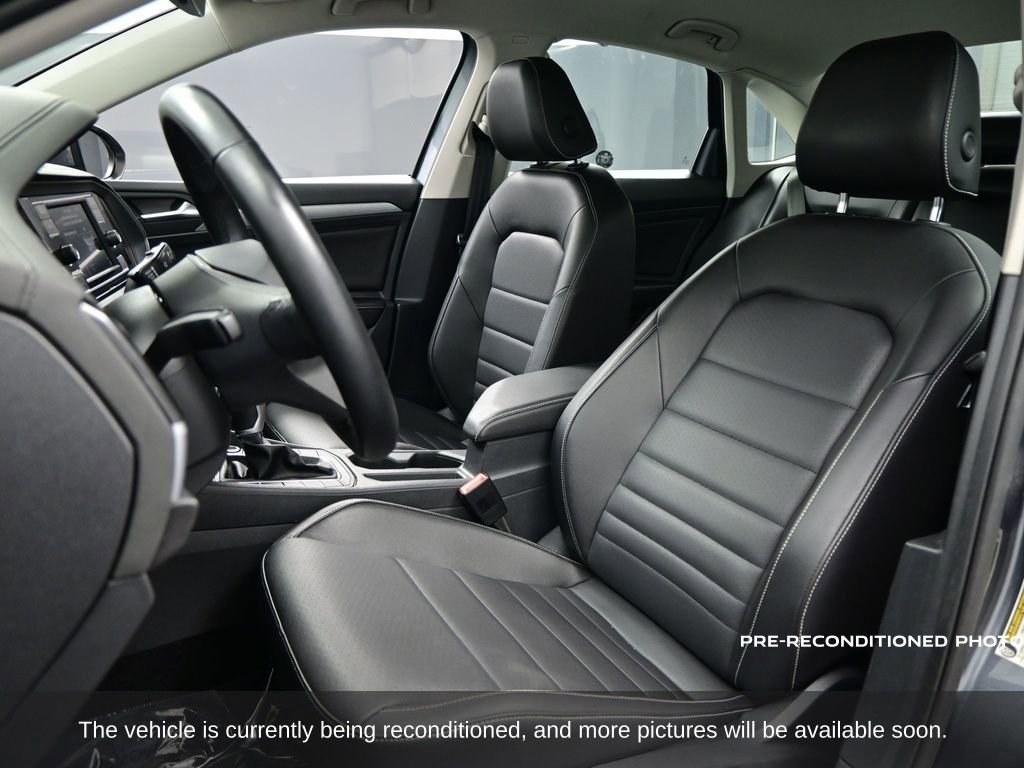 Used 2022 Volkswagen Jetta SE image 8