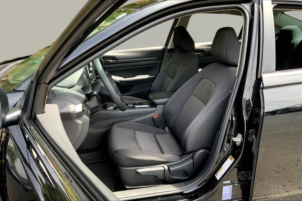 Used 2025 Nissan Altima 2.5 S image 15