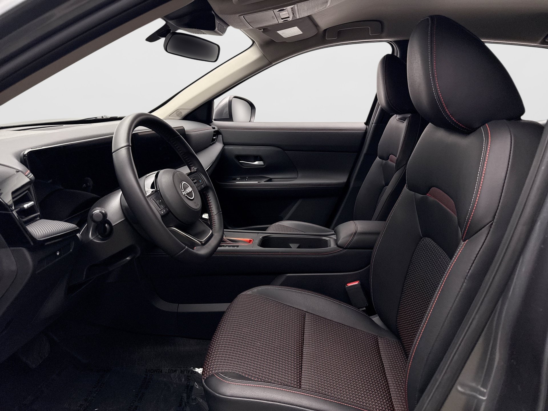 Used 2025 Nissan Kicks SR AWD/4WD image 10