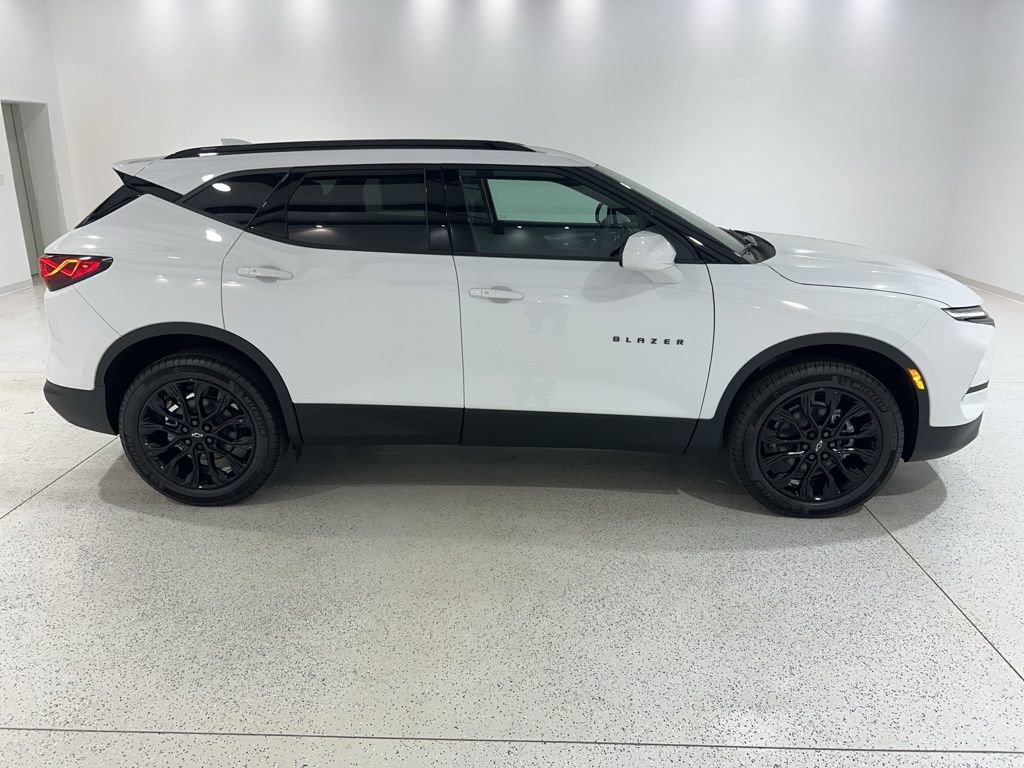 New 2026 Chevrolet Blazer LT w/ LPO, Black Sport Package image 3