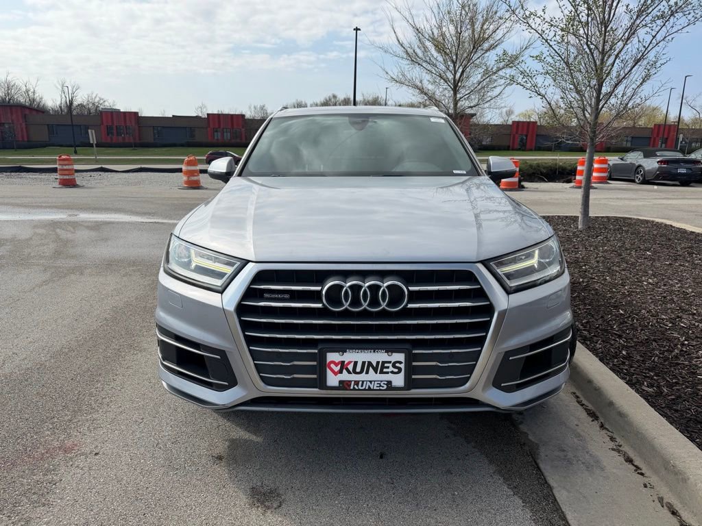 Used 2017 Audi Q7 3.0T Premium w/ Towing Package AWD/4WD image 3
